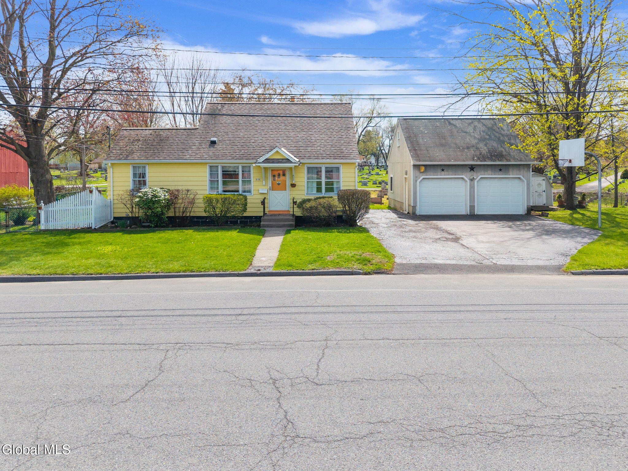 15 Albermarle Road Scotia, NY 12302 - Photo 2 of 28 main