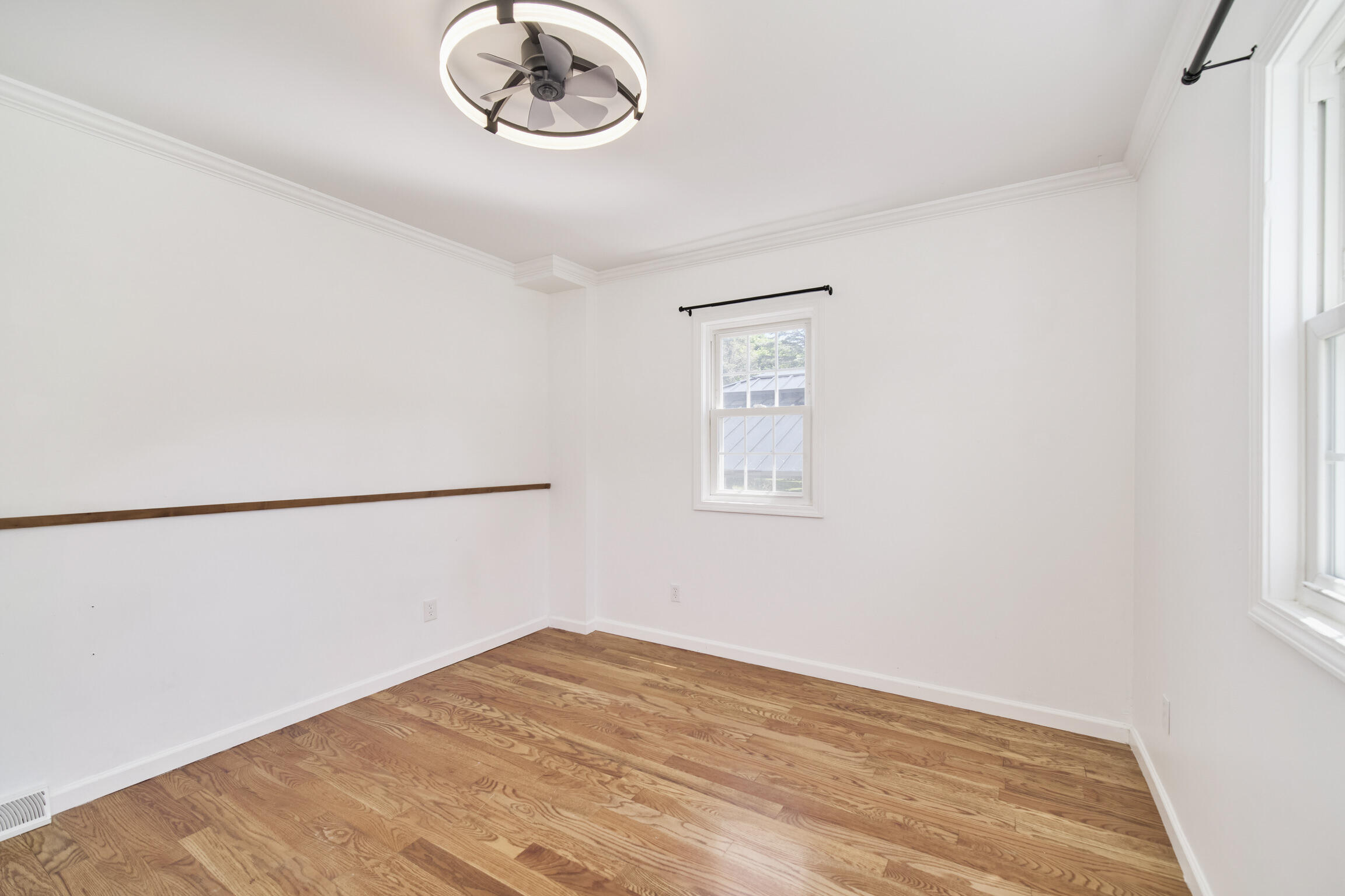 2631 Lakeshore Road Manistee, MI 49660 - Photo 17 of 50 1st Floor Bedroom