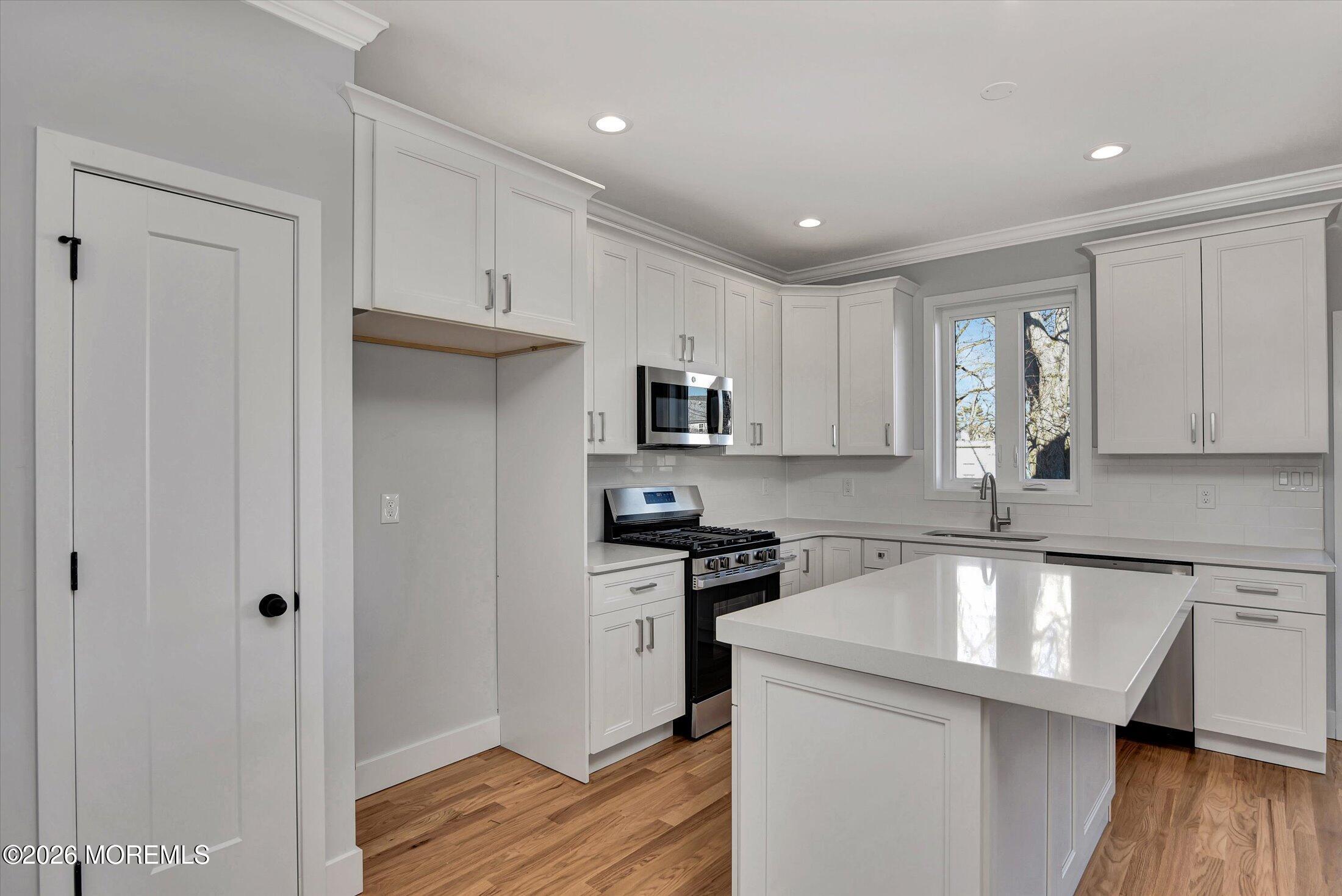 910 Malden Drive Keyport, NJ 07735 - Photo 19 of 38 16-Kitchen