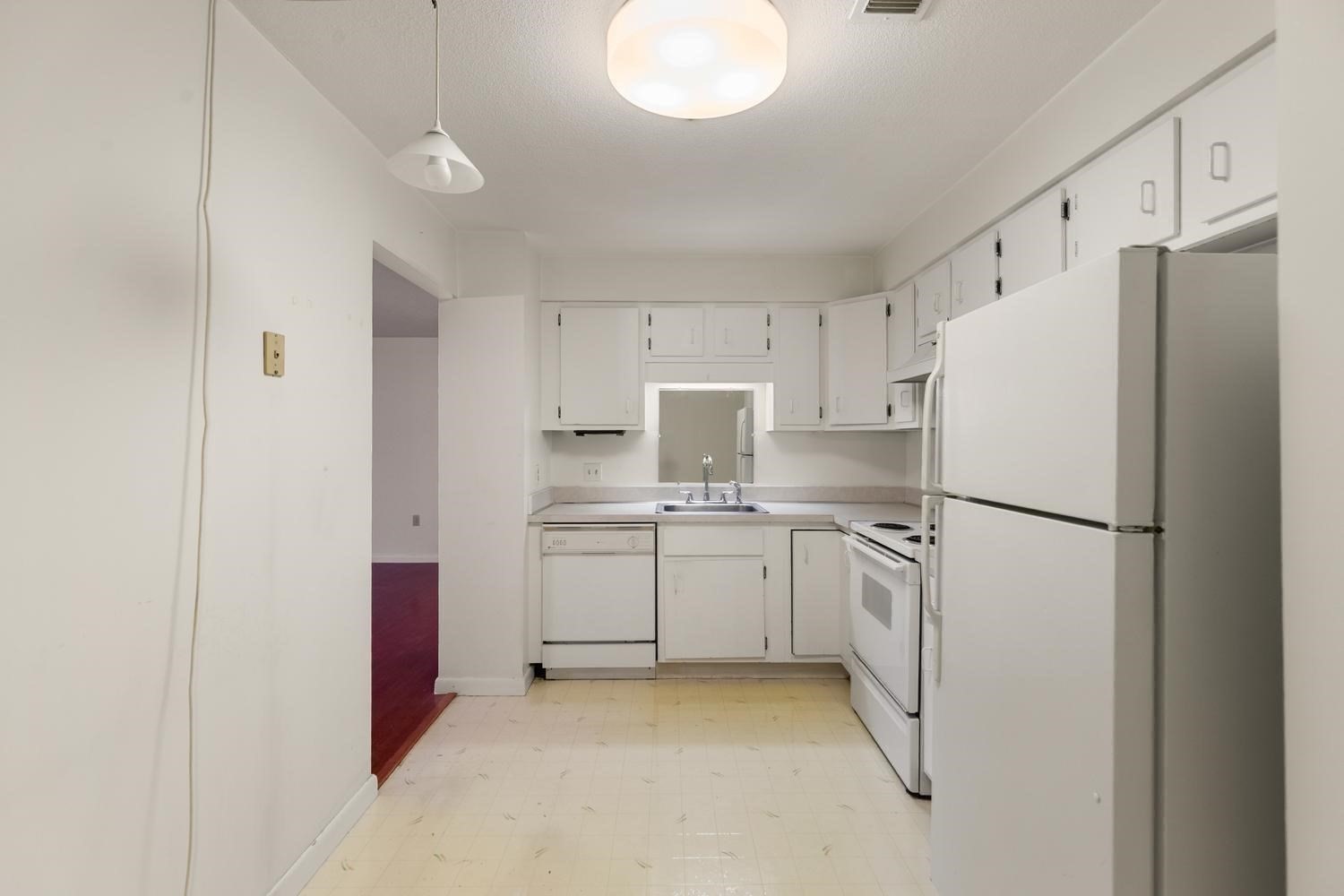 1008 Paradise Road, Unit 2J Swampscott, MA 01907 - Photo 18 of 38 Gallery Image 18