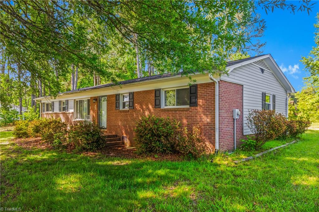 200 Maynard Drive Trinity, NC 27370 - Photo 4 of 33