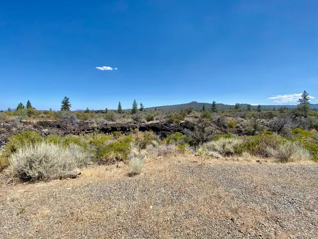$342,000 | 40443 Volcano Lane, Hat Creek, CA 96040