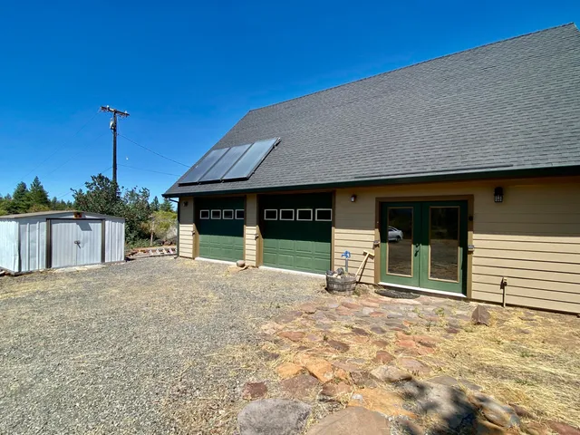 $342,000 | 40443 Volcano Lane, Hat Creek, CA 96040