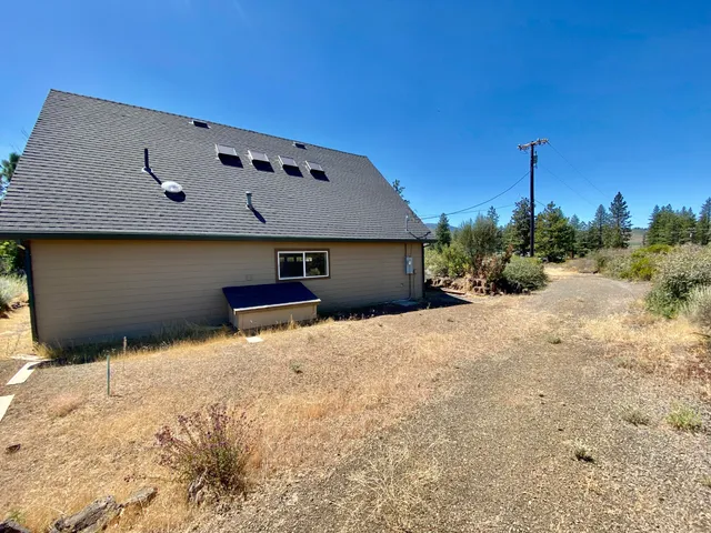 $342,000 | 40443 Volcano Lane, Hat Creek, CA 96040