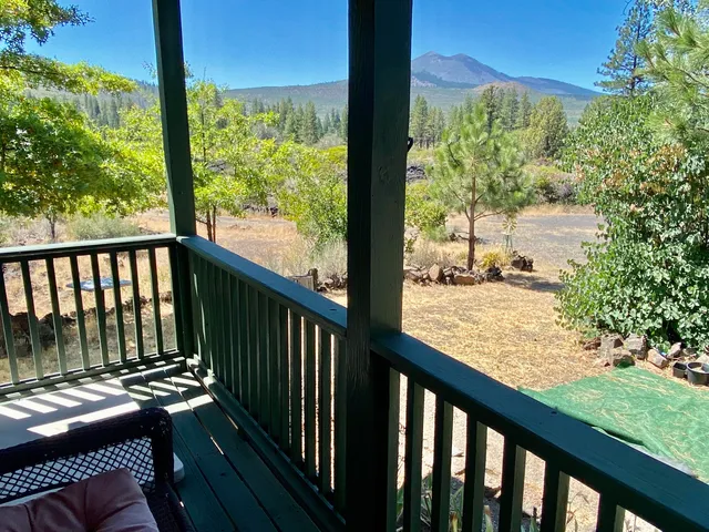 $342,000 | 40443 Volcano Lane, Hat Creek, CA 96040