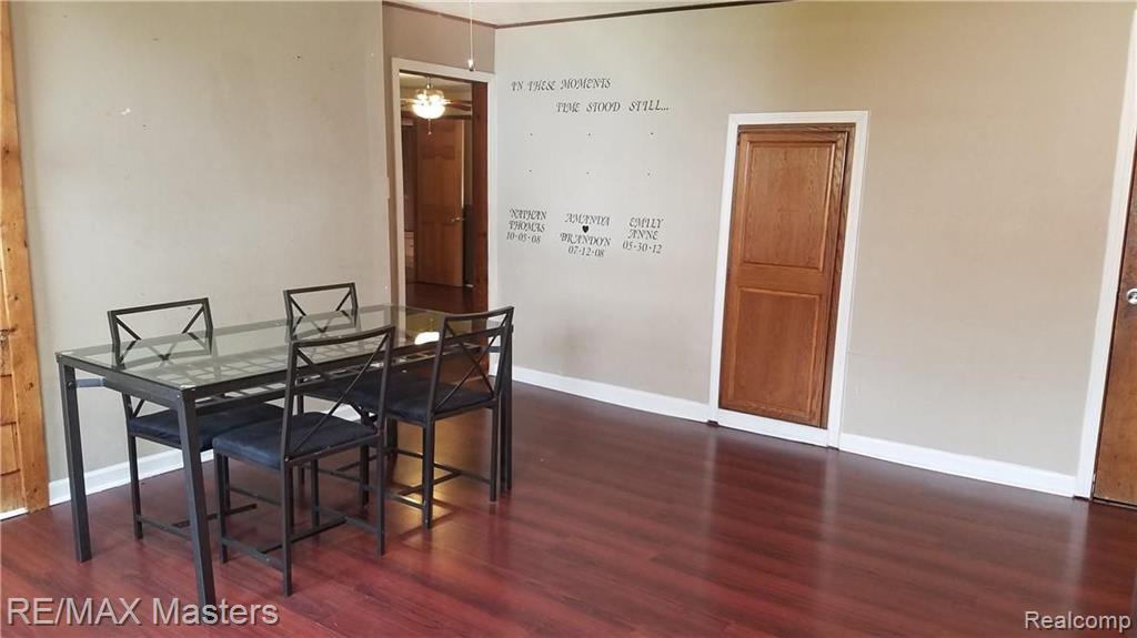 19031 Savage Road Belleville, MI 48111 - Photo 5 of 25
