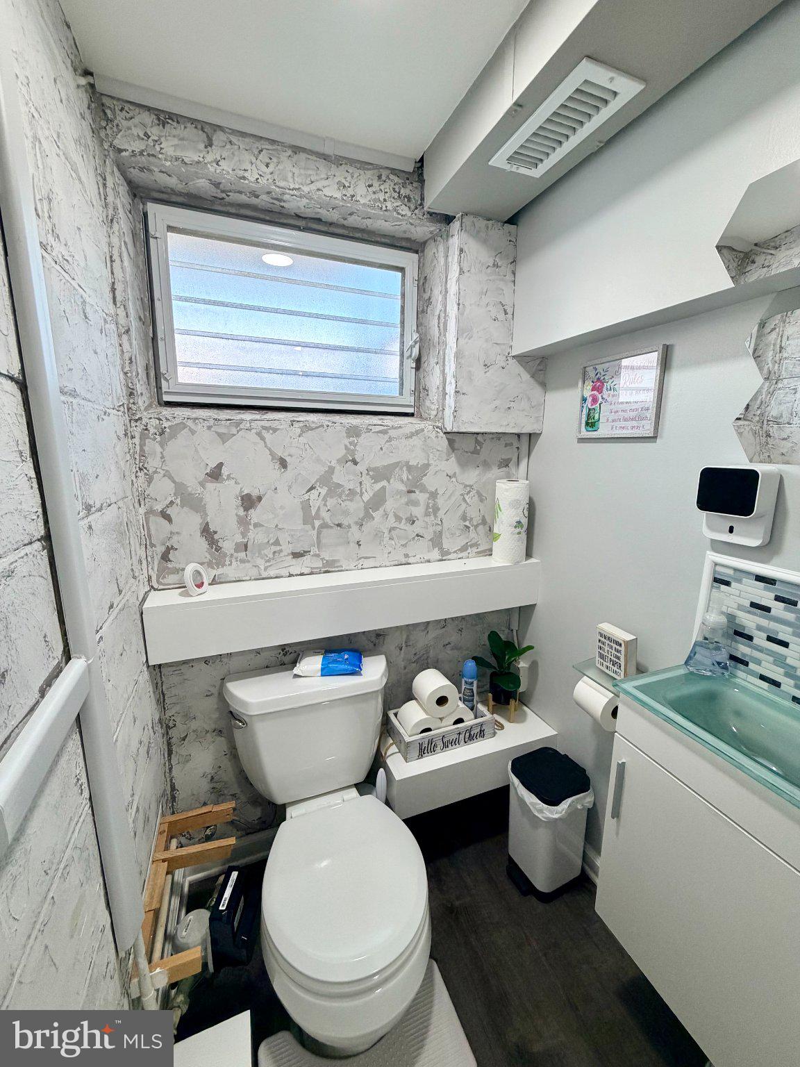 12118 Ranier Road Philadelphia, PA 19154 - Photo 14 of 18 Modern bathroom with sleek design.