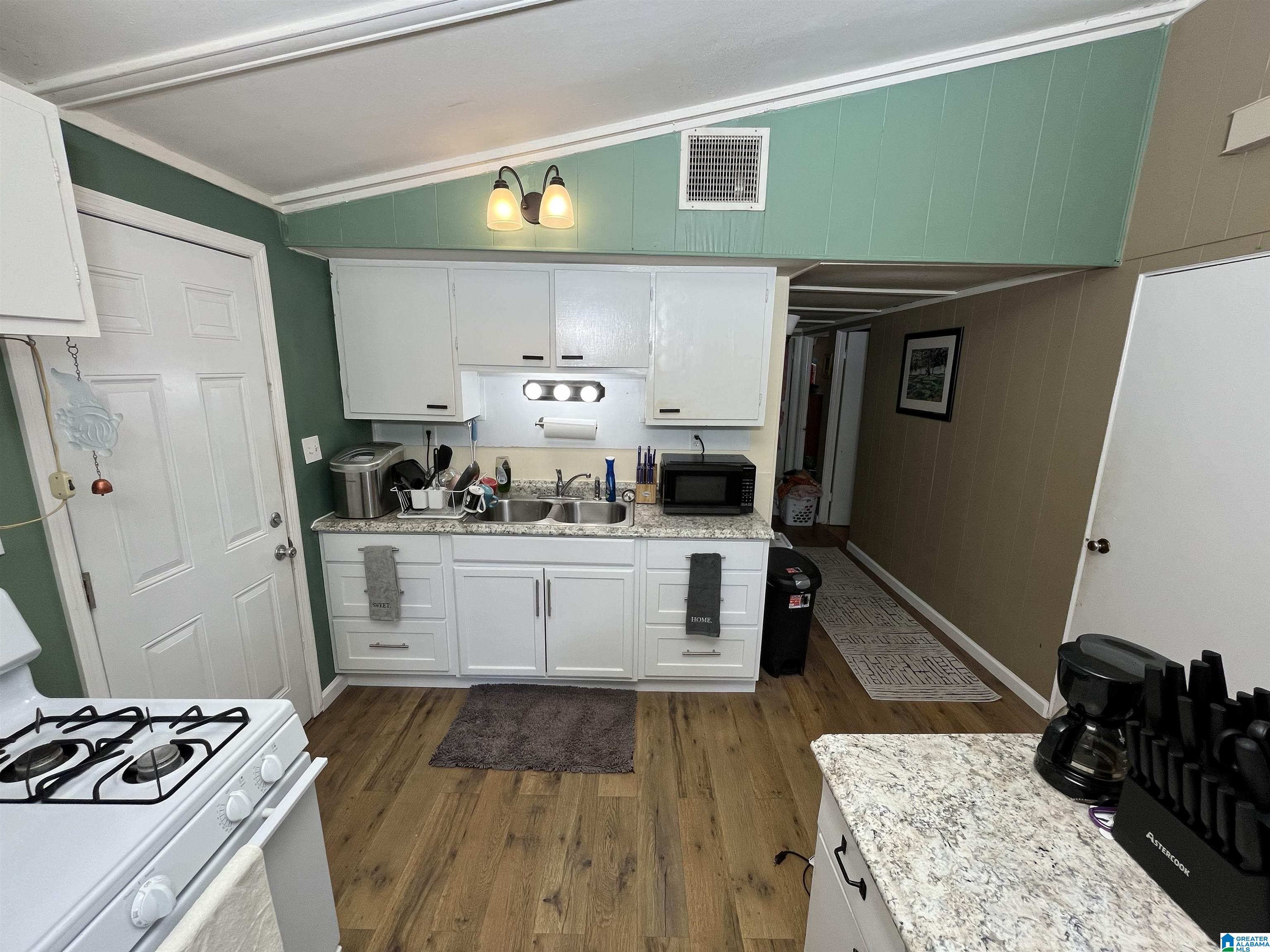 6015 Saks Road Anniston, AL 36206 - Photo 7 of 26