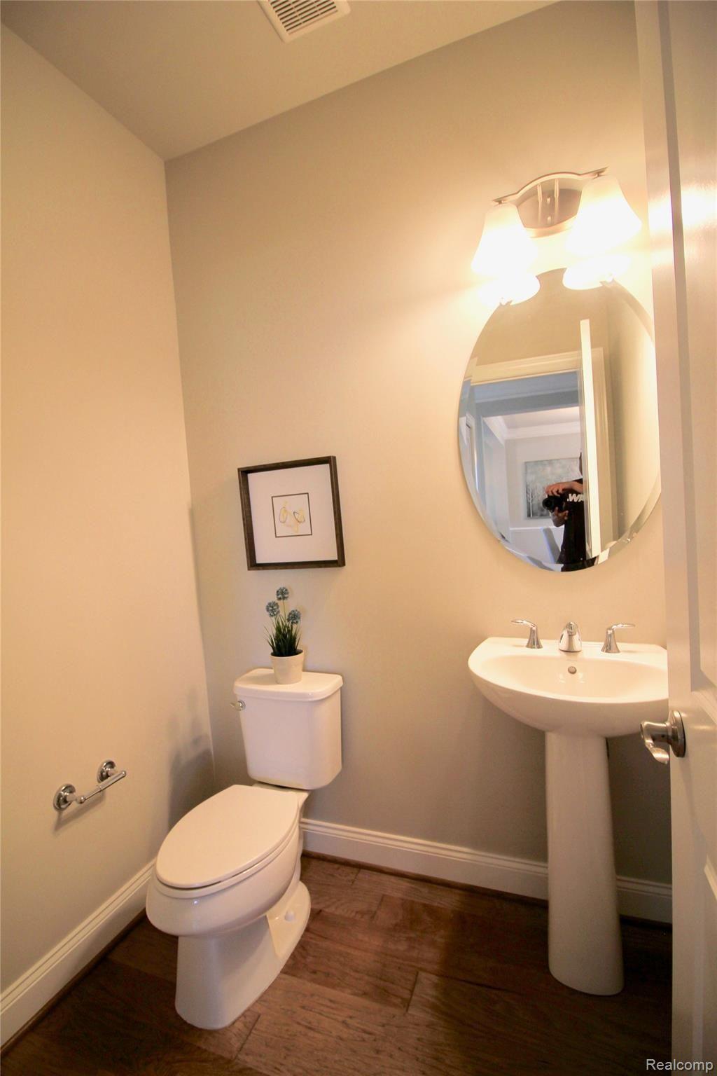 42925 Cardinal Way, Unit 76 Novi, MI 48375 - Photo 14 of 24 IMG_2209.jpg