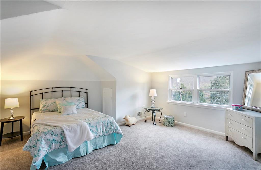 5374 Library Road Bethel Park, PA 15102 - Photo 13 of 24 Gallery Image 13