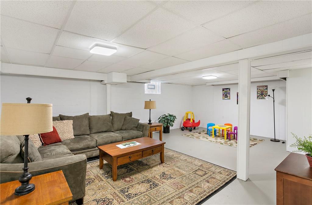 5374 Library Road Bethel Park, PA 15102 - Photo 20 of 24 Gallery Image 20