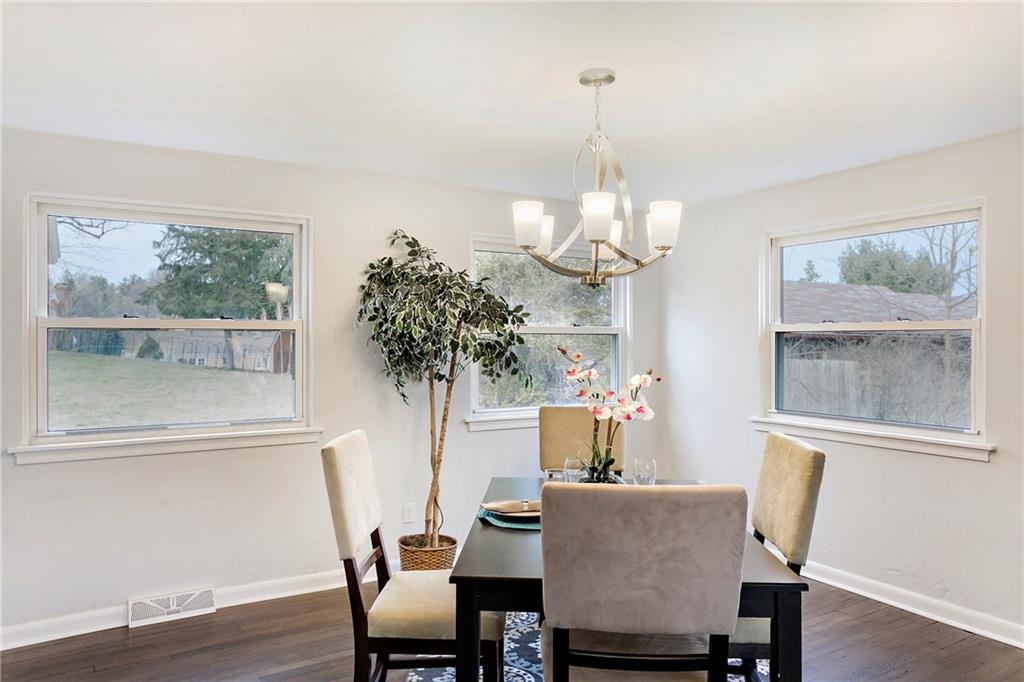 5374 Library Road Bethel Park, PA 15102 - Photo 6 of 24 Gallery Image 6