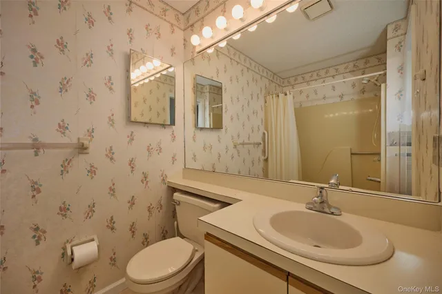 $425,000 | 43 Spruce Ridge Drive, Fishkill, NY 12524