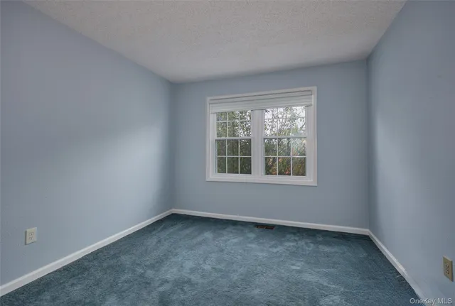 $425,000 | 43 Spruce Ridge Drive, Fishkill, NY 12524