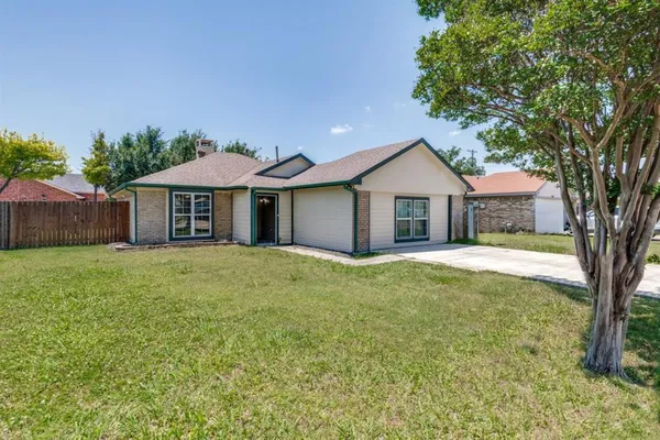 $235,000 | 7410 Jessica Way, Rowlett, TX 75088