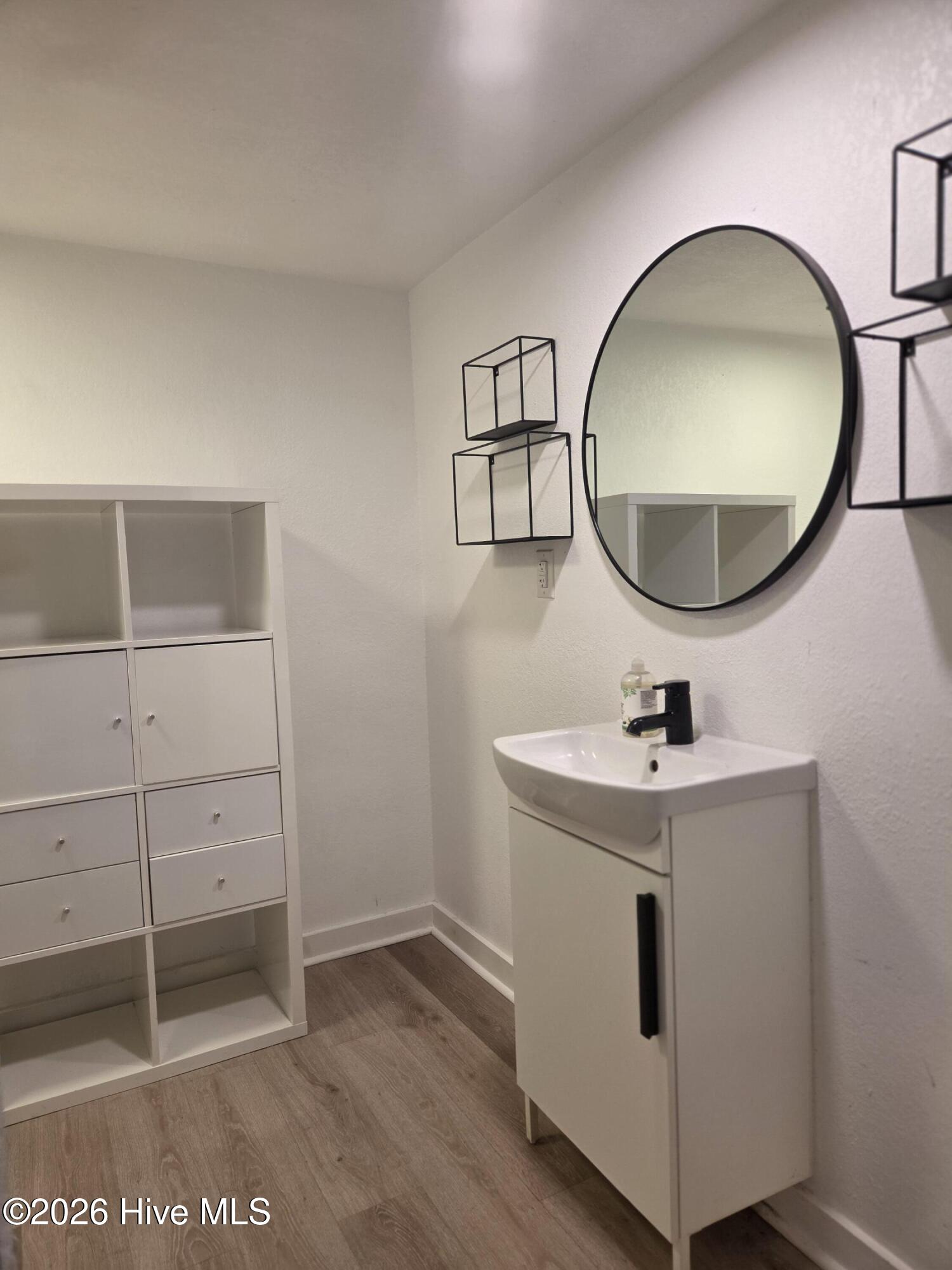 424 Louise Street Winfall, NC 27944 - Photo 9 of 16 Primary Bath