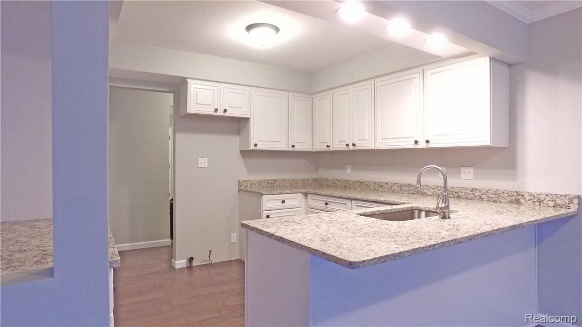 21171 Armada Ridge Road Armada, MI 48005 - Photo 6 of 24 Kitchen 2.jpg