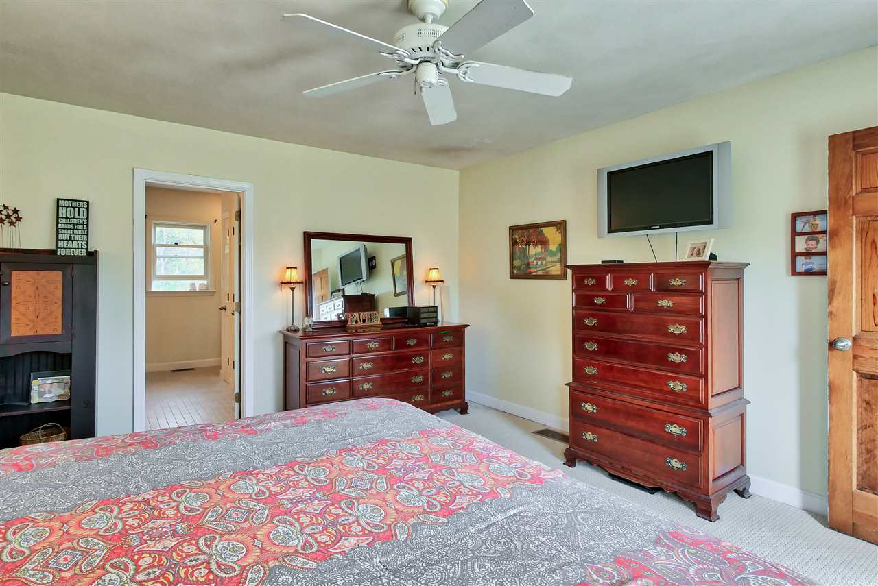 22 Farmhouse Road Bedford, NH 03110 - Photo 18 of 30 Gallery Image 18