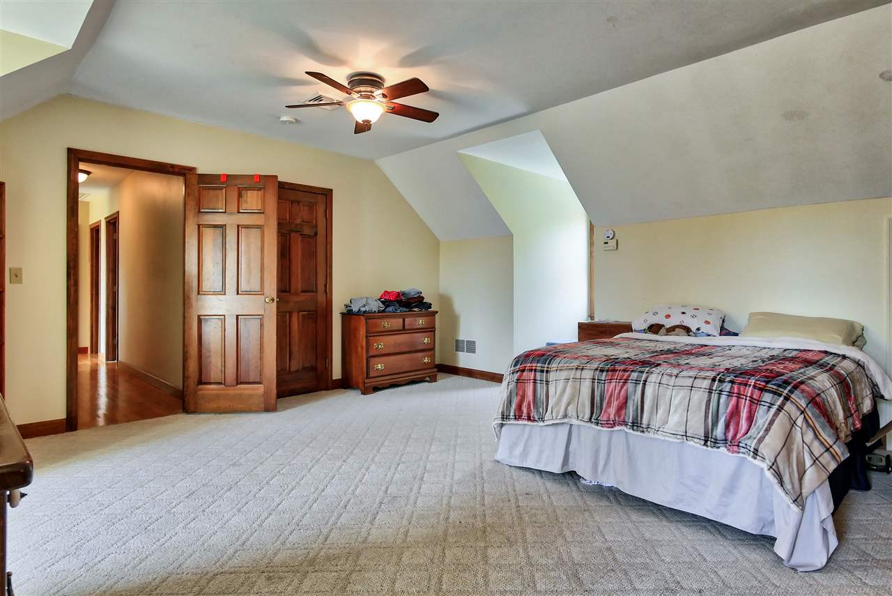 22 Farmhouse Road Bedford, NH 03110 - Photo 24 of 30 Gallery Image 24