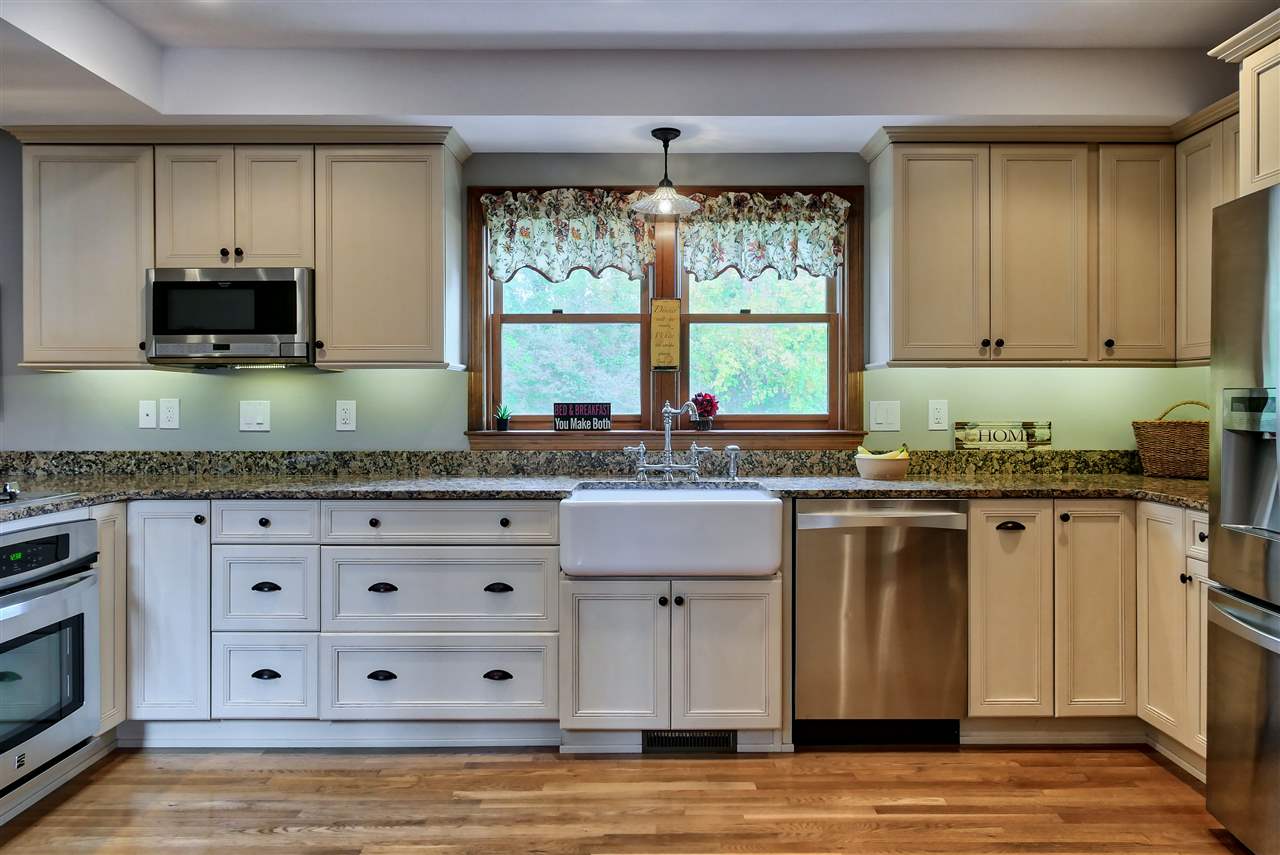 22 Farmhouse Road Bedford, NH 03110 - Photo 6 of 30 Gallery Image 6