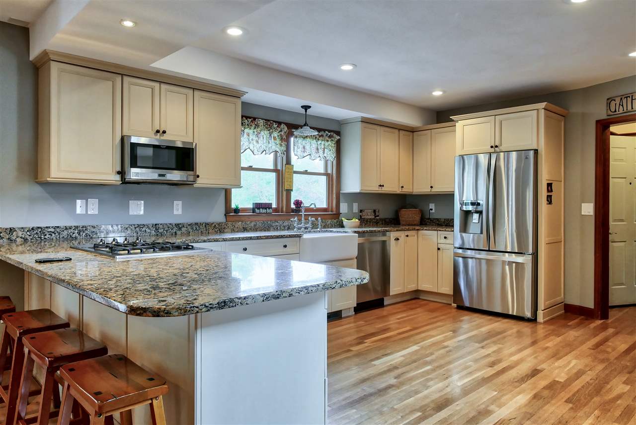 22 Farmhouse Road Bedford, NH 03110 - Photo 7 of 30 Gallery Image 7