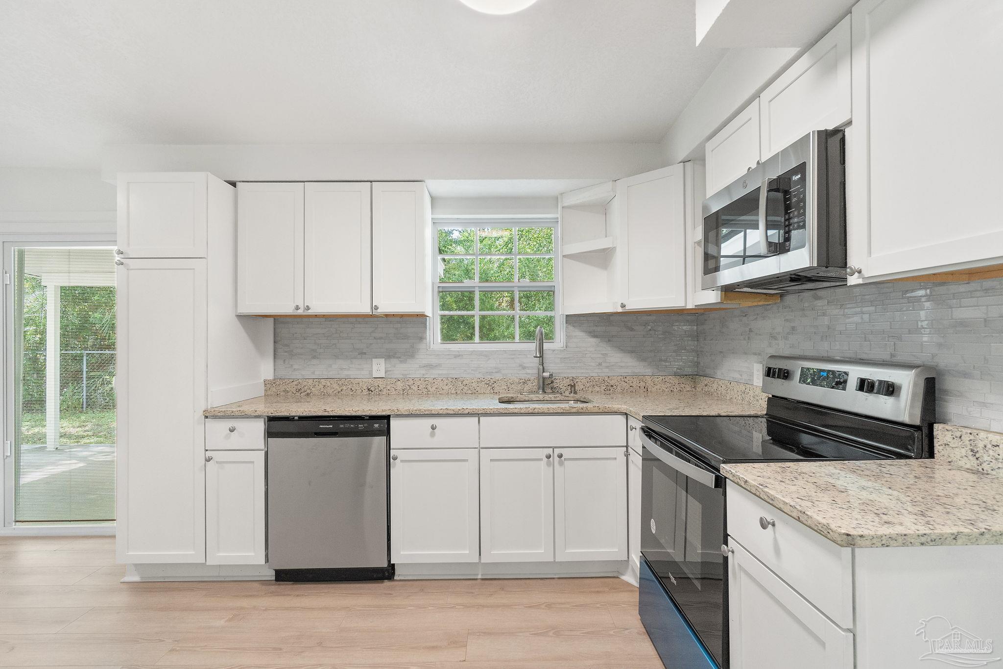 6147 Hilltop Road Pensacola, FL 32504 - Photo 12 of 41