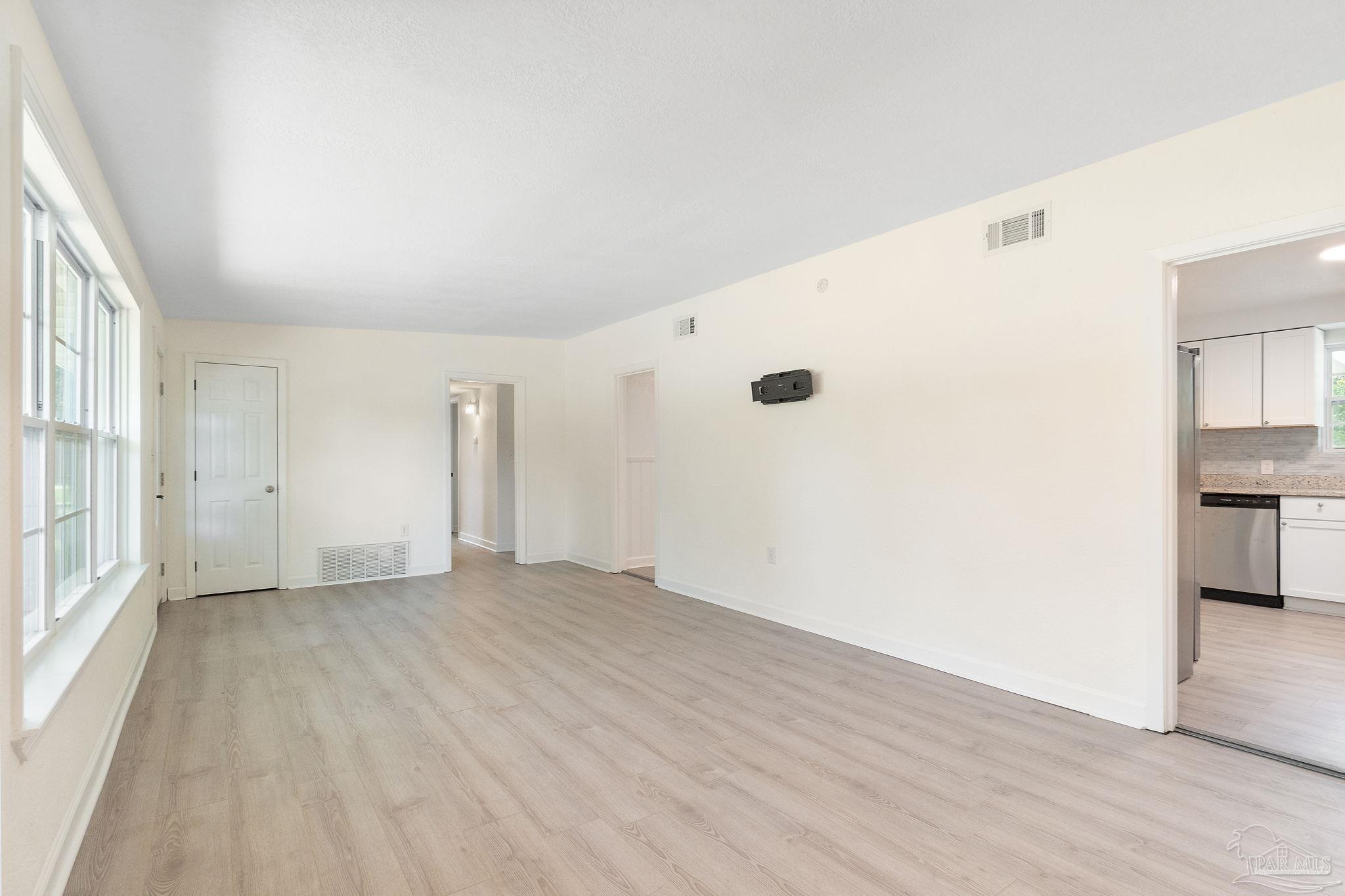 6147 Hilltop Road Pensacola, FL 32504 - Photo 20 of 41