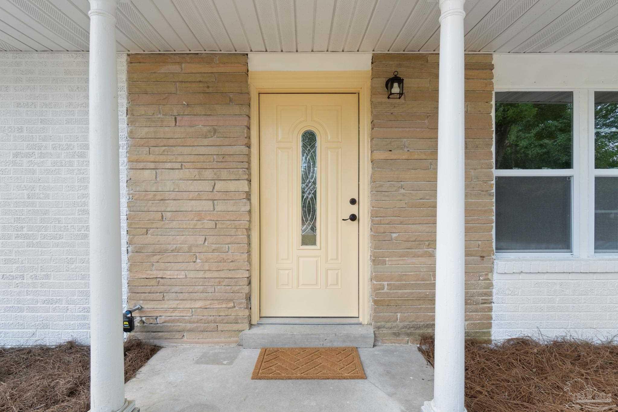 6147 Hilltop Road Pensacola, FL 32504 - Photo 4 of 41