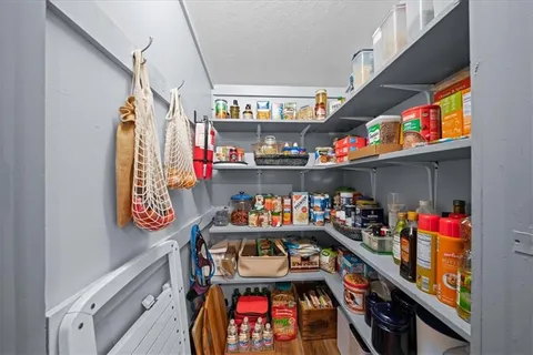 $190,000 | 9801 East 33rd Street South, Independence, MO 64052