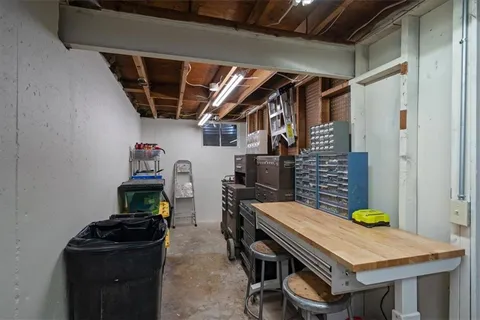 $190,000 | 9801 East 33rd Street South, Independence, MO 64052