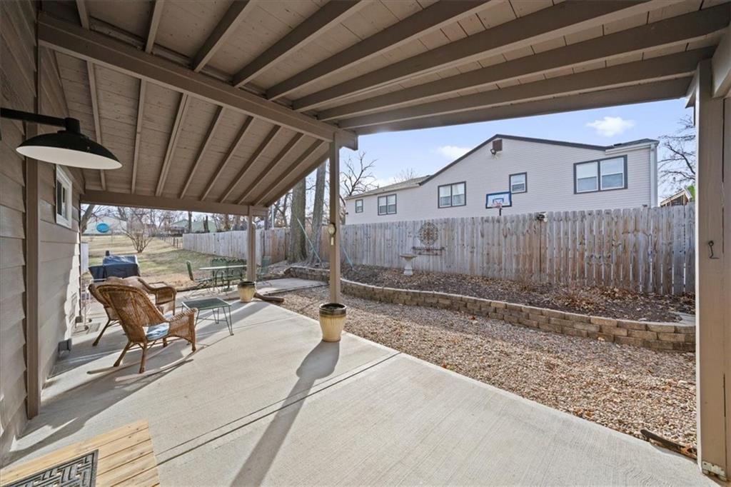 9801 East 33rd Street South Independence, MO 64052 - Photo 24 of 31