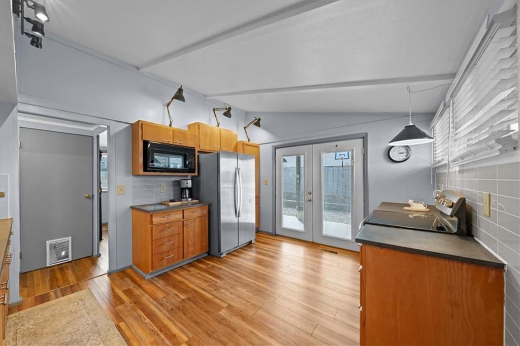 9801 East 33rd Street South Independence, MO 64052 - Photo 9 of 31