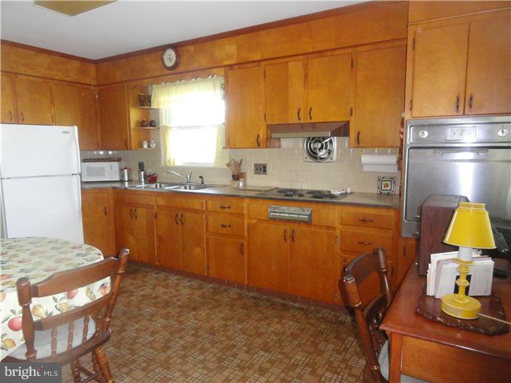 33 Main Road Hammonton, NJ 08037 - Photo 14 of 23 Kitchen