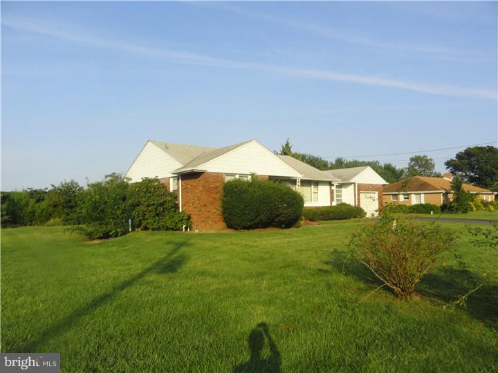 33 Main Road Hammonton, NJ 08037 - Photo 23 of 23 Front Yard