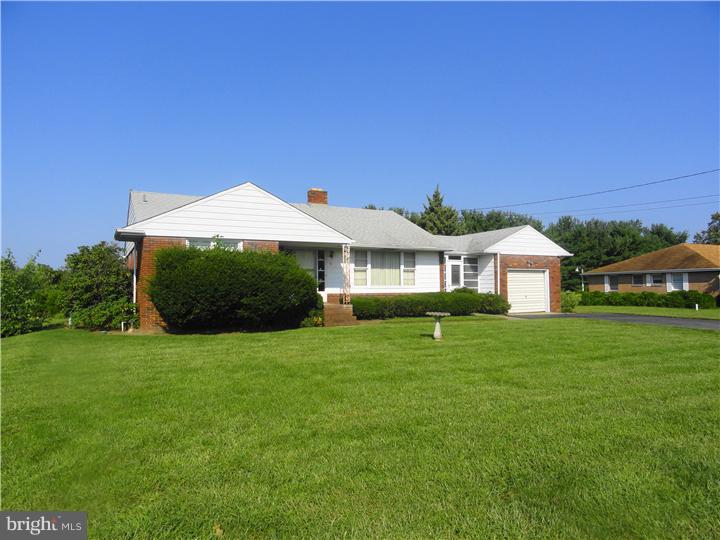 33 Main Road Hammonton, NJ 08037 - Photo 4 of 23 Front Yard