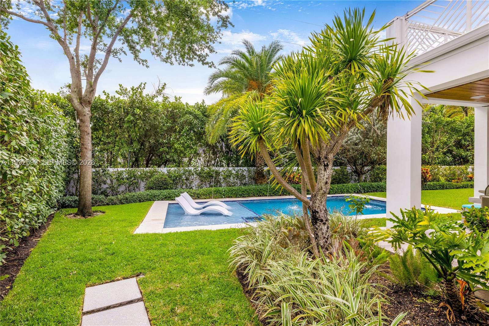 5602 Southwest 65th Court South Miami, FL 33143 - Photo 18 of 68