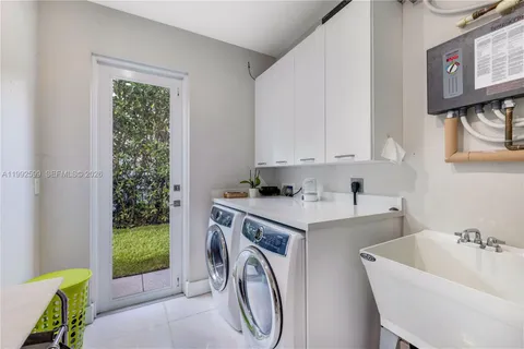 $3,245,000 | 5602 Southwest 65th Court, South Miami, FL 33143