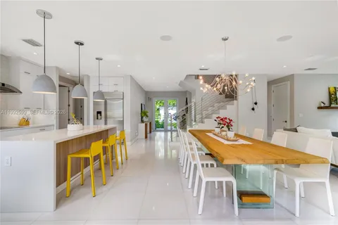 $3,245,000 | 5602 Southwest 65th Court, South Miami, FL 33143