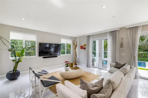 $3,245,000 | 5602 Southwest 65th Court, South Miami, FL 33143