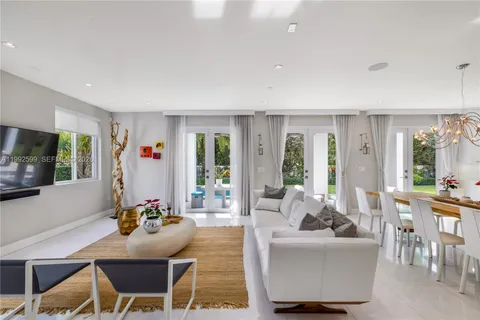$3,245,000 | 5602 Southwest 65th Court, South Miami, FL 33143