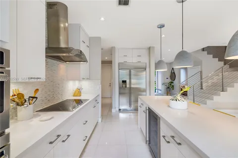 $3,245,000 | 5602 Southwest 65th Court, South Miami, FL 33143