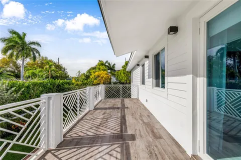 $3,245,000 | 5602 Southwest 65th Court, South Miami, FL 33143