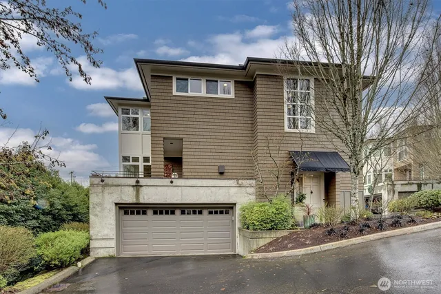 $1,599,000 | 8627 112th Lane Northeast, Kirkland, WA 98033