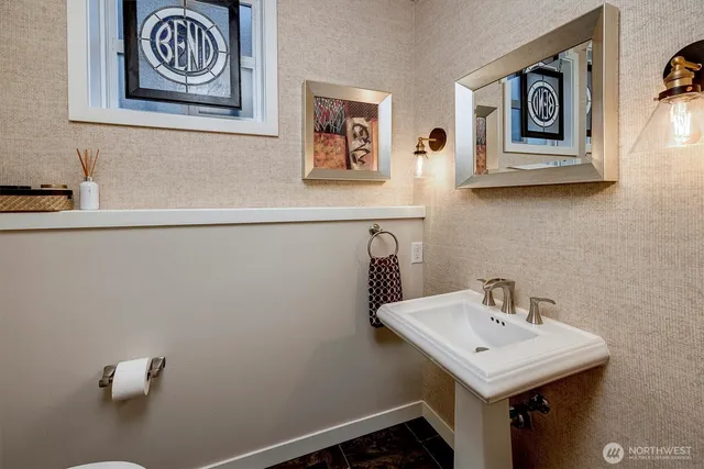 $1,599,000 | 8627 112th Lane Northeast, Kirkland, WA 98033