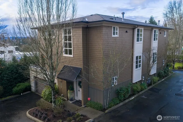 $1,599,000 | 8627 112th Lane Northeast, Kirkland, WA 98033