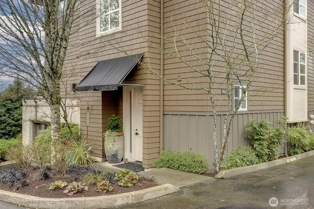 $1,599,000 | 8627 112th Lane Northeast, Kirkland, WA 98033