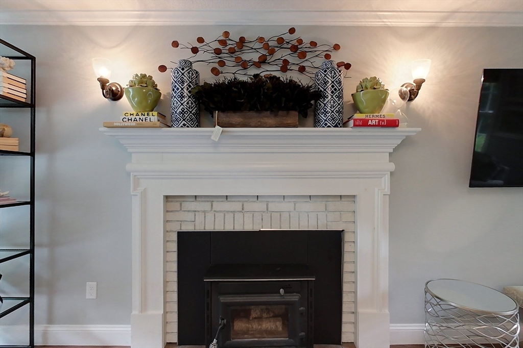 49 Townsend Street Pepperell, MA 01463 - Photo 18 of 31