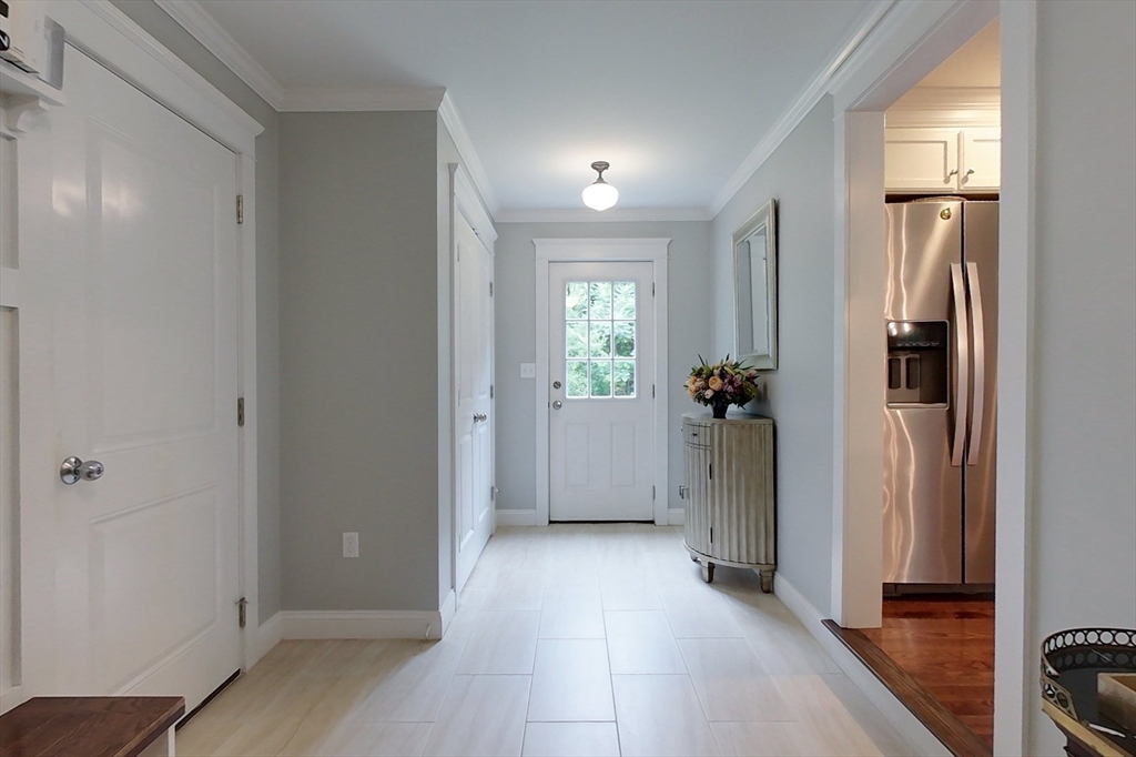 49 Townsend Street Pepperell, MA 01463 - Photo 3 of 31