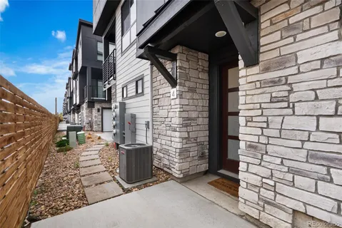 $519,999 | 2014 South Holly Street, Unit 4, Denver, CO 80222