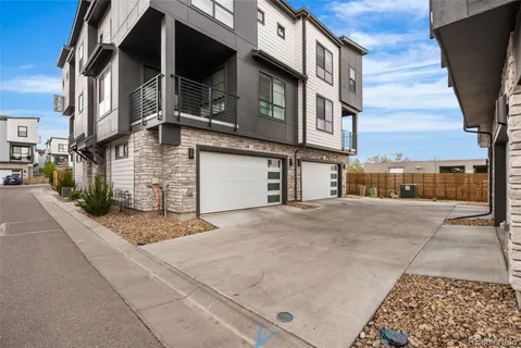 $519,999 | 2014 South Holly Street, Unit 4, Denver, CO 80222